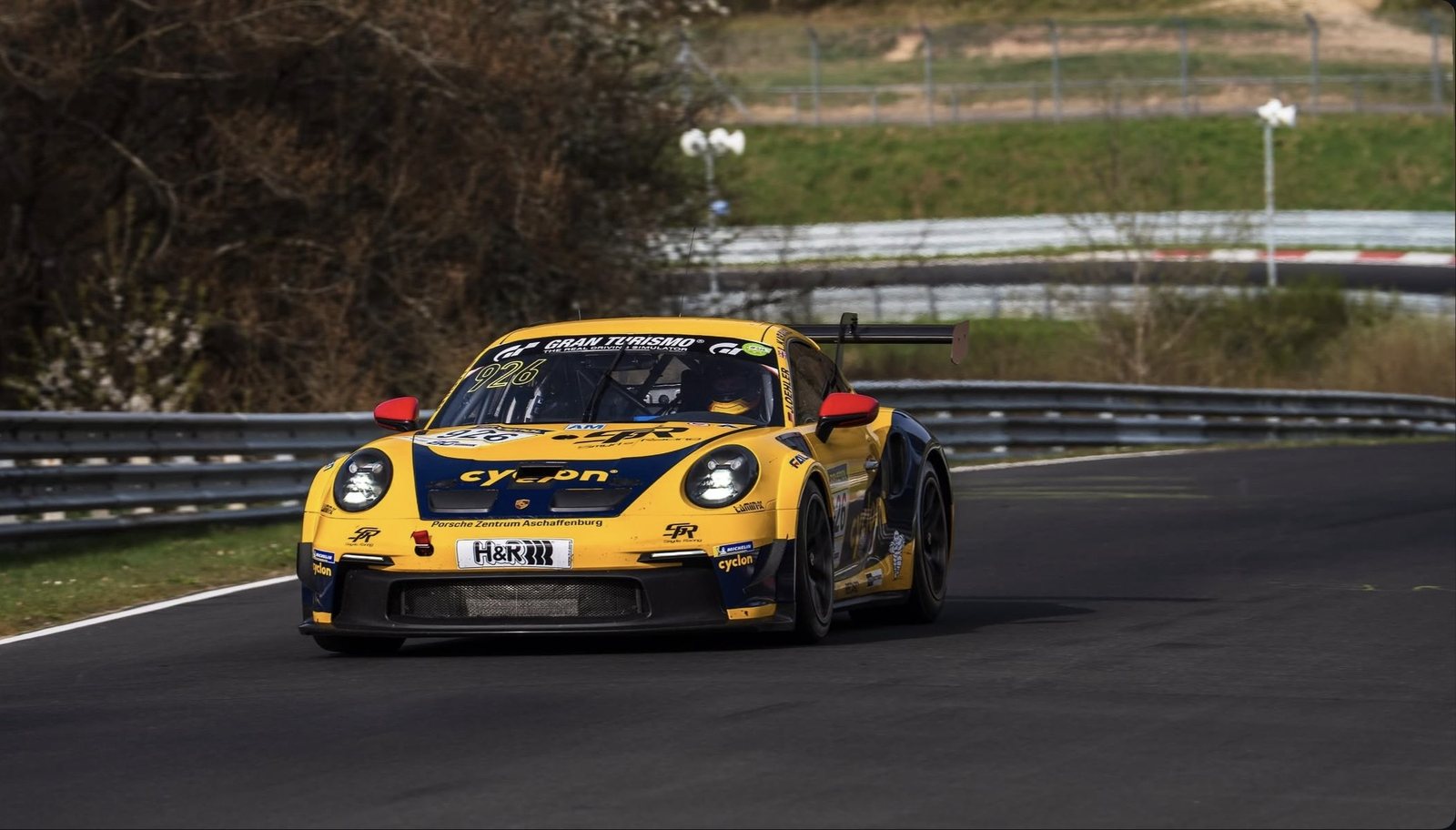 Porsche 911 GT3 Cup at NLS 3, head on