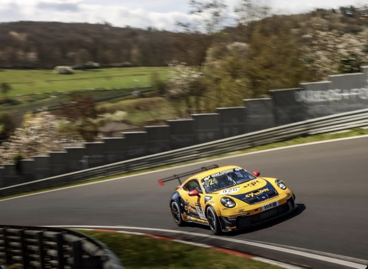 Porsche 911 GT3 Cup at NLS 3 at race pace